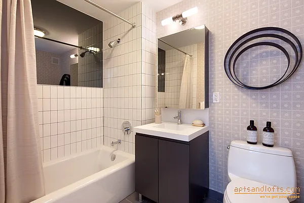 Rented by aptsandlofts.com | media 129