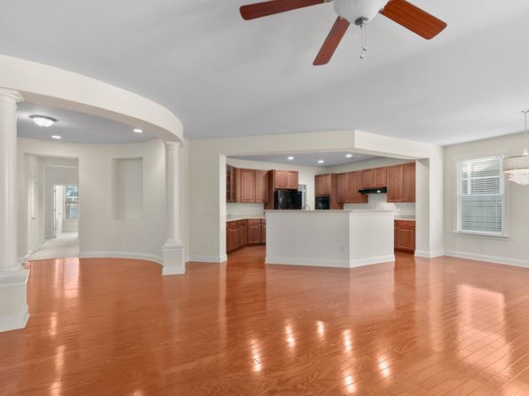 722 Pierside Dr, Cary, NC 27519