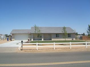 14266 Kiowa Rd, Apple Valley, CA 92307