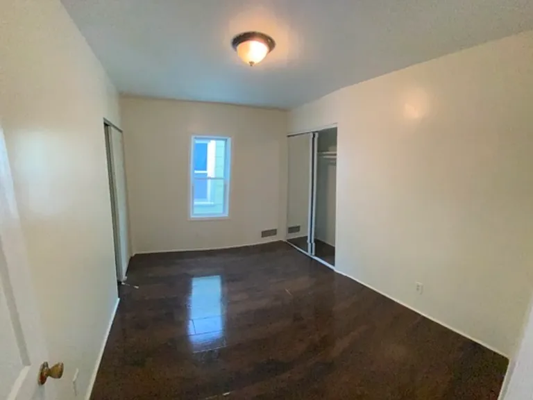 289 Claremont Ave — Photo 10