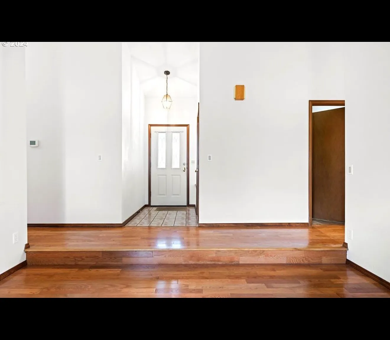 3 bed, 1352 sqft, $3,000 — Photo 3