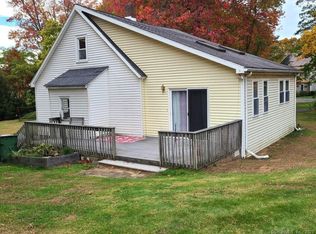 313 Hitching Post Ln, Windsor, CT 06095