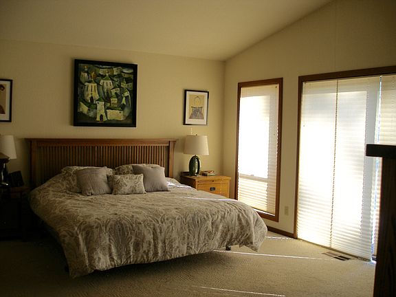 4th image of 2670 Navajo Drive