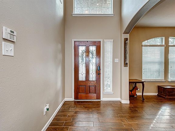 5th image of 3116 Keithwood Dr