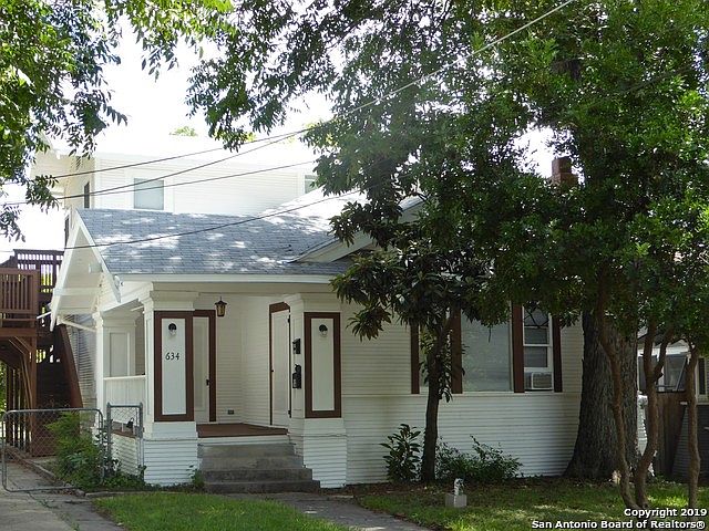 1st image of 634 W Mistletoe Ave #1