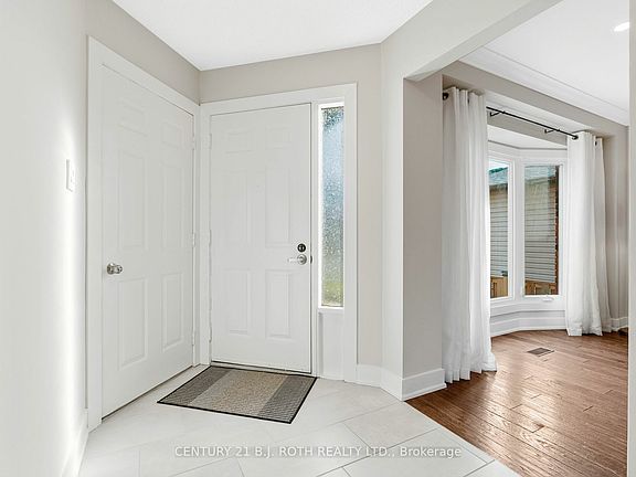 5th image of 36 Carr Dr