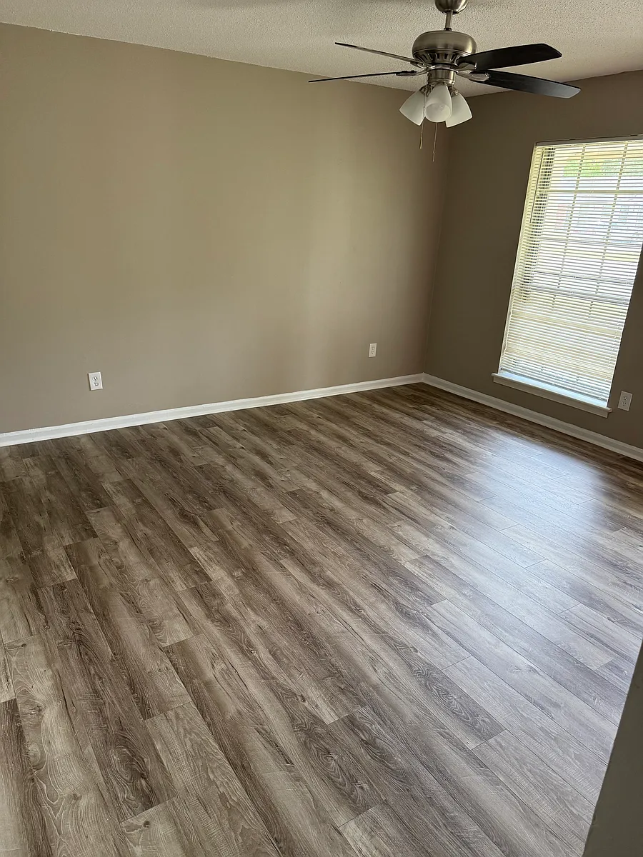 Building Photo - 2881 Normandy Dr