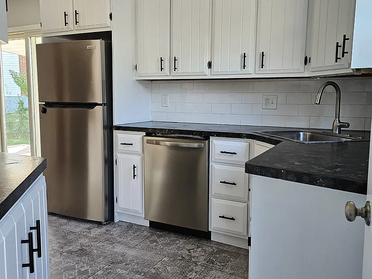 2415 S Lumber St — Photo 8