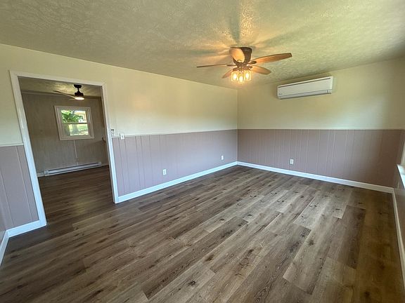 2nd image of 5479 Stafford Dr