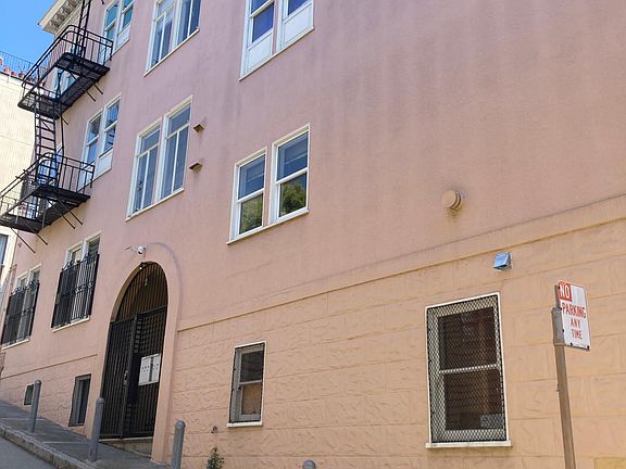 2nd image of 2 Genoa Pl APT 6