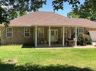 445 Springview Dr, Highlandville, MO 65669