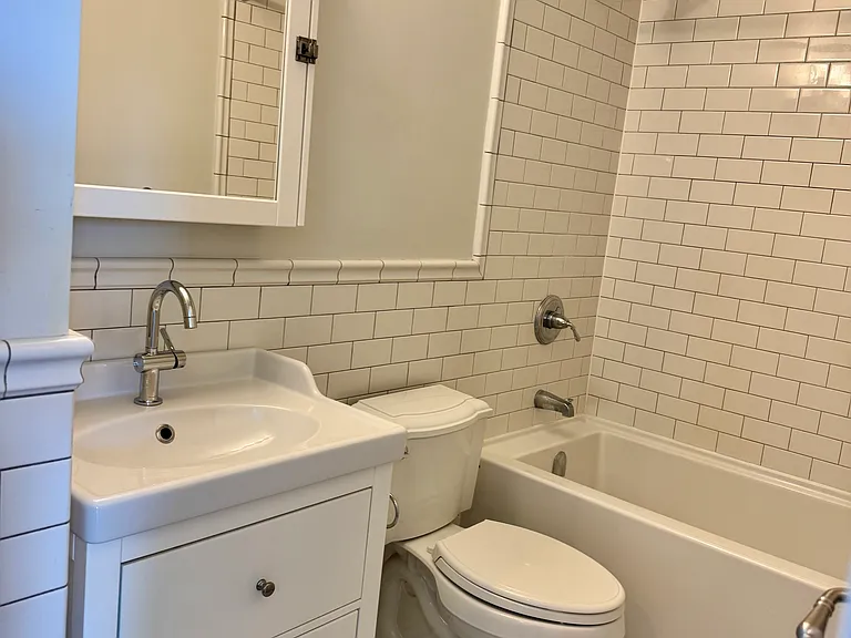 166 E 11th Ave #8 — Photo 18