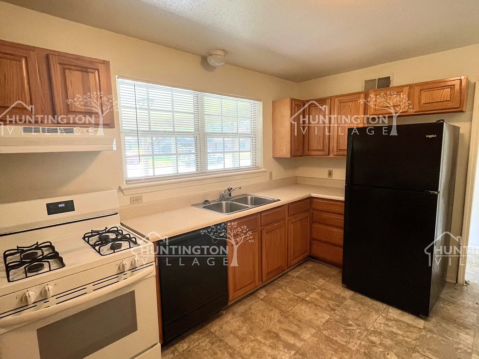 4 bed, 1250 sqft, $1,495 — Photo 2