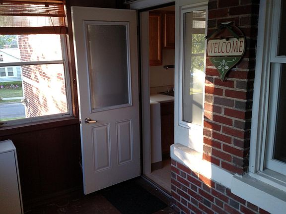 2nd image of 34 Glenwood St #7
