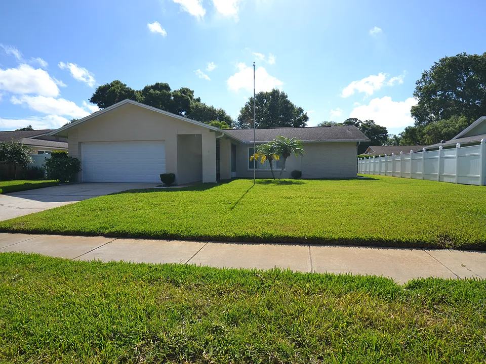 2357 White Oak Cir