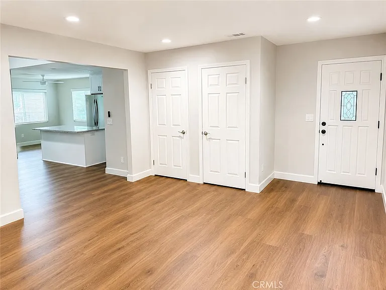 11987 Pomering Rd — Photo 5