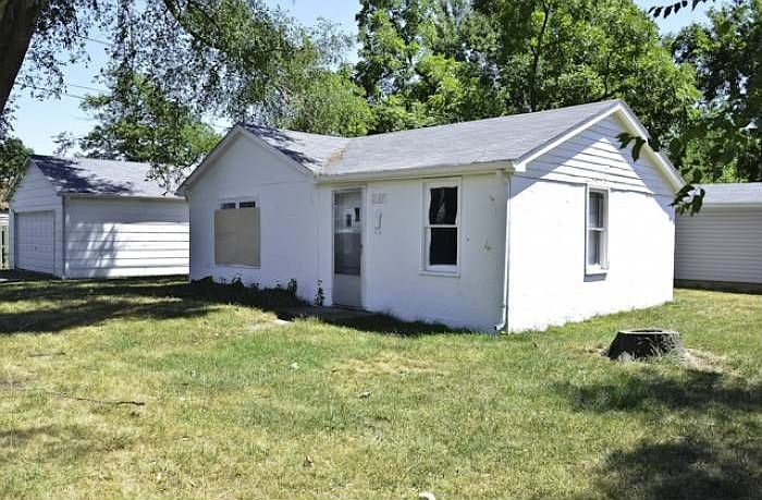 1st image of 2137 E Kelly St