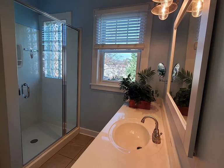4702 S 2nd St — Photo 32