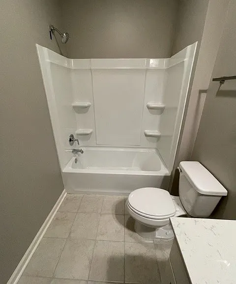 555 E Railroad Ave #A — Photo 2