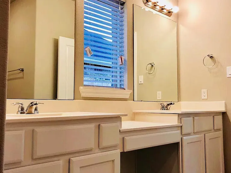 8411 Remington Bluff Ln — Photo 15