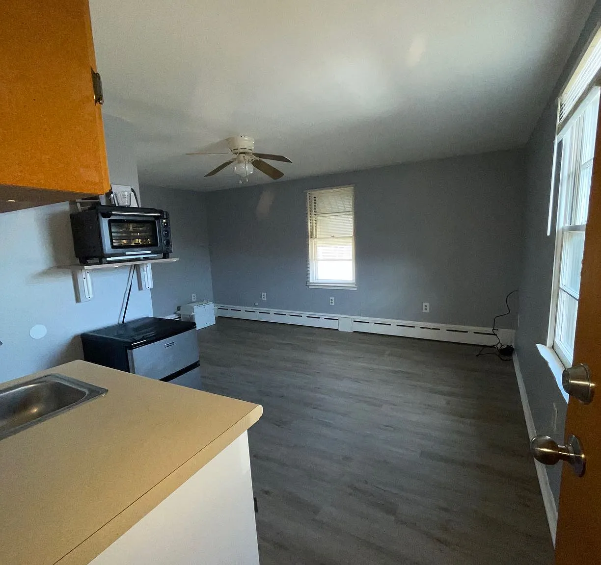 Studio, 650 sqft, $950 — Photo 2