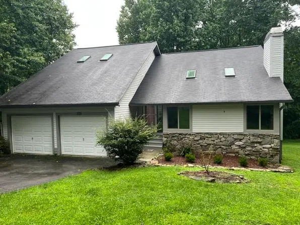 125 Linden Turn, Laurel Park, NC 28739