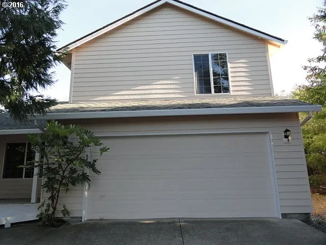 855 E 13th Ct photo 1
