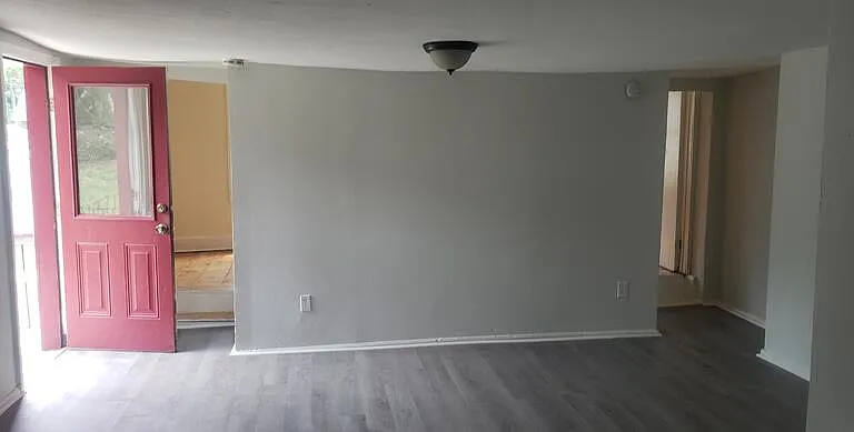 116 E Main St #2 — Photo 4