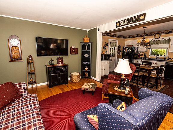 4th image of 2 Joslin Ave