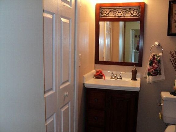 2nd image of 9201 SW 54th Pl