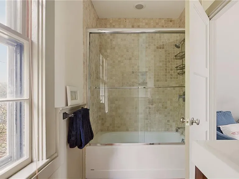 364 Bellevue Ave — Photo 18