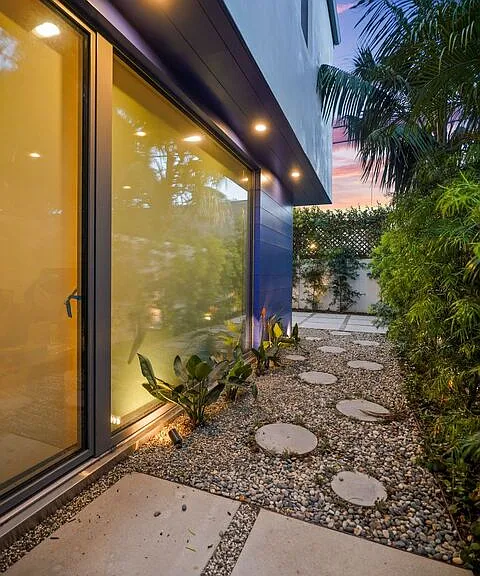12527 Wagner St — Photo 2