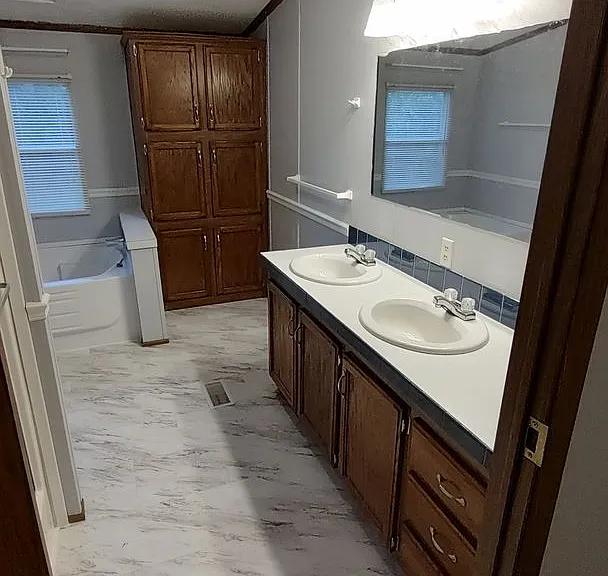 2537 Blockhouse Rd — Photo 9
