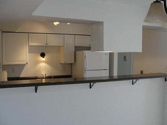 5th image of 3855 Montgomery Blvd NE APT 1123