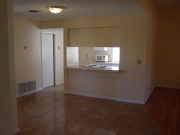 Kitchen Bar facing Dining Room