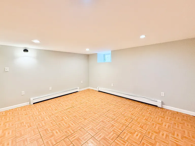 52 Manor St #1 — Photo 41