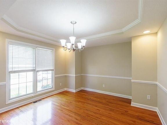 2nd image of 4894 Highland Place Ct