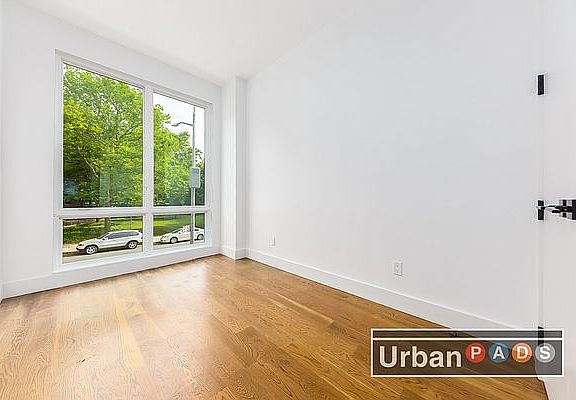 4th image of 881 Park Ave #3A