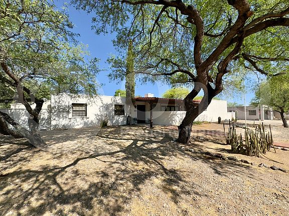 2nd image of 3360 N Camino De Piedras