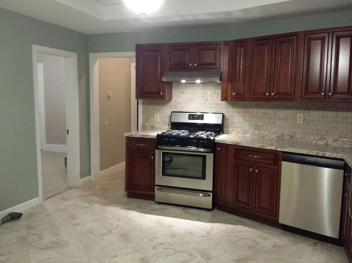Building Photo - 54 Maple St #F