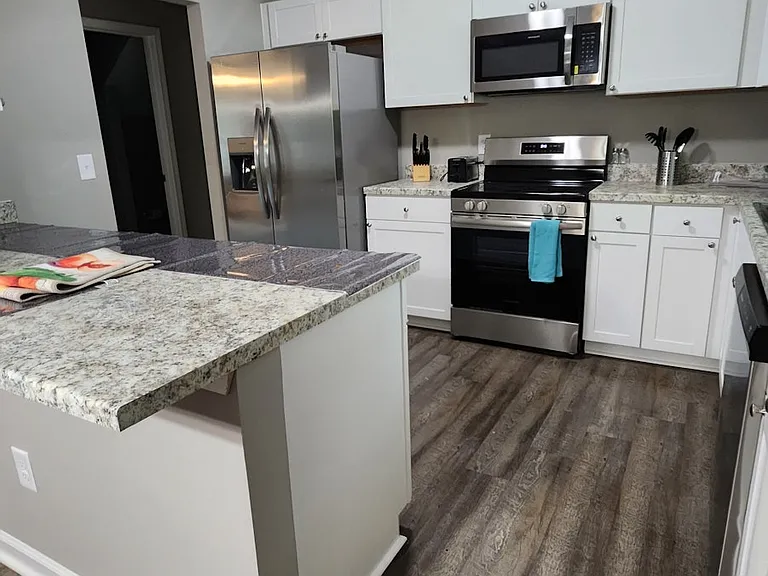 362 Washington Dr #4 — Photo 6