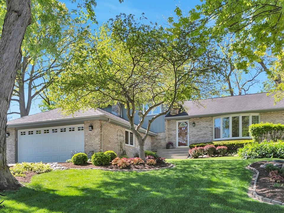1st image of 15903 W Shady Ln