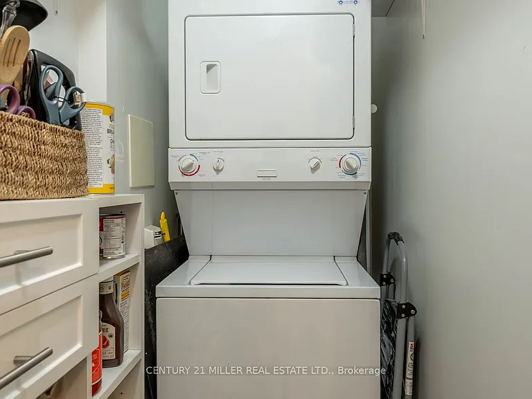 20 Burkebrook Pl #328 — Photo 14