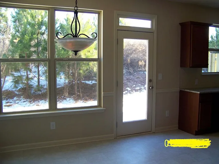1557 Creek Bend Ln — Photo 6
