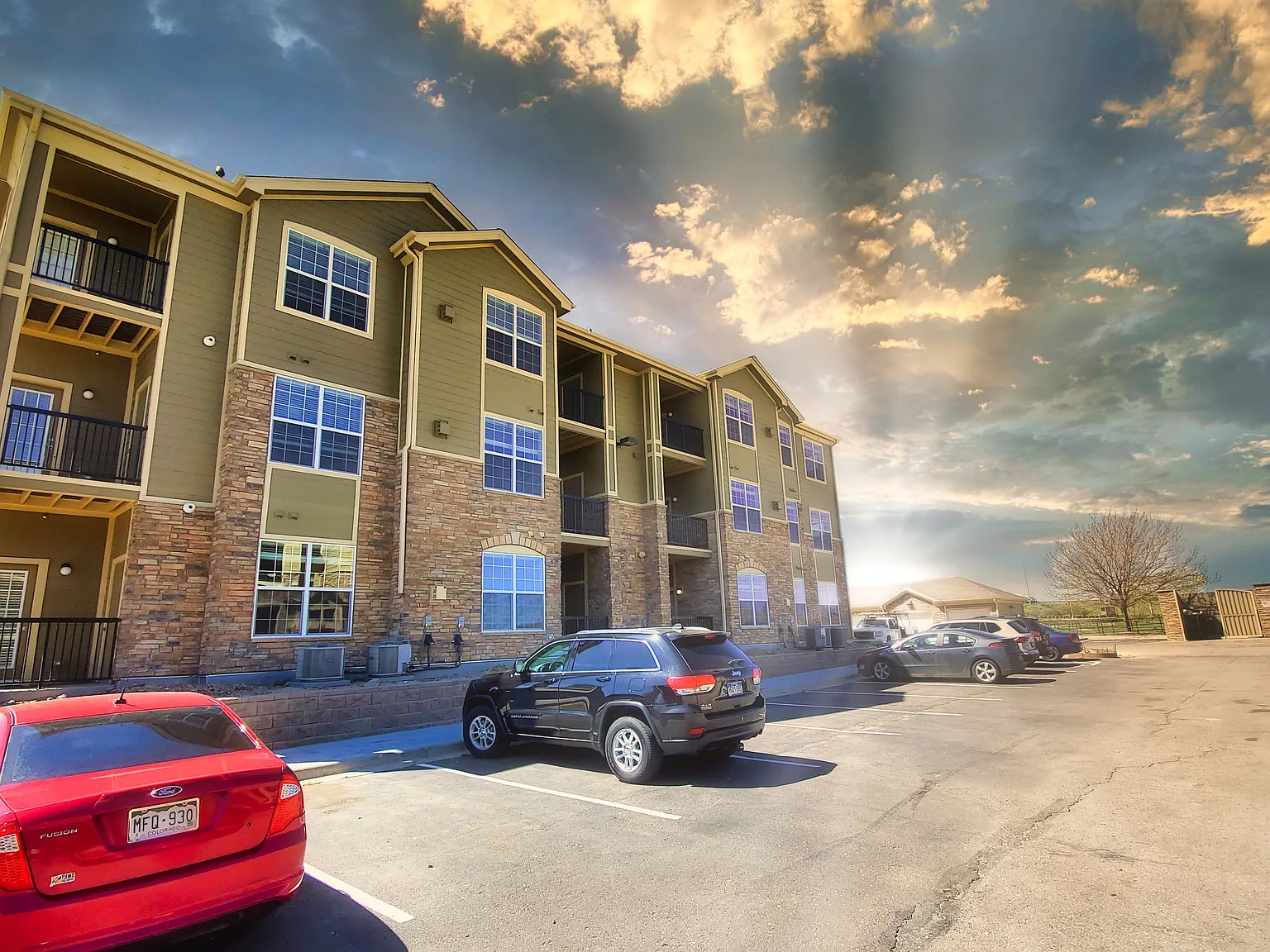 Brand new Condo at Prairie Walk at Cherry Creek with amazing mountain views! — Photo 1