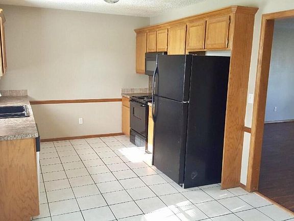 5th image of 1307 N Willow Dr #A