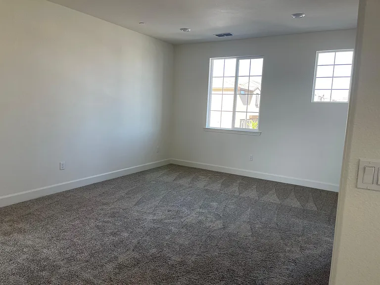 3261 Sherman Way — Photo 12