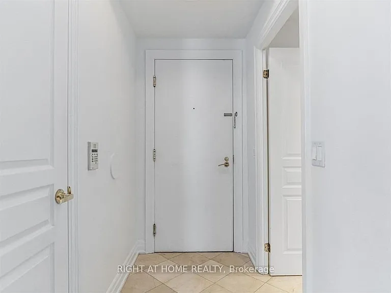 2087 Lake Shore Blvd W #207 — Photo 3