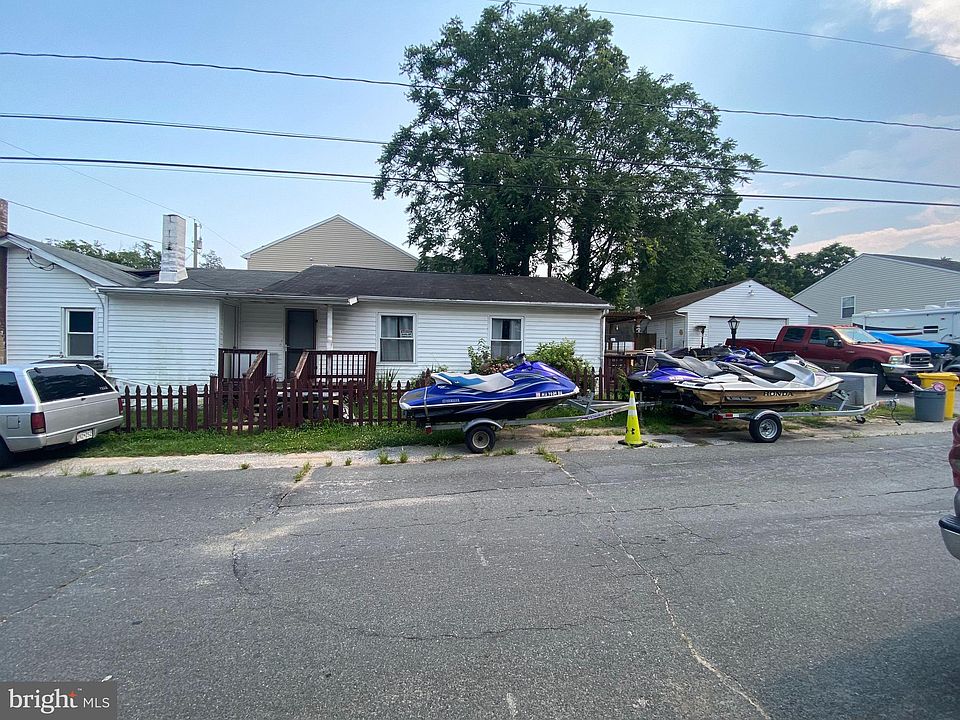2nd image of 7800 Catherine Ave