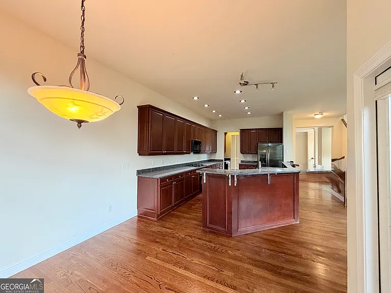 1221 Creekside Pl SE — Photo 6